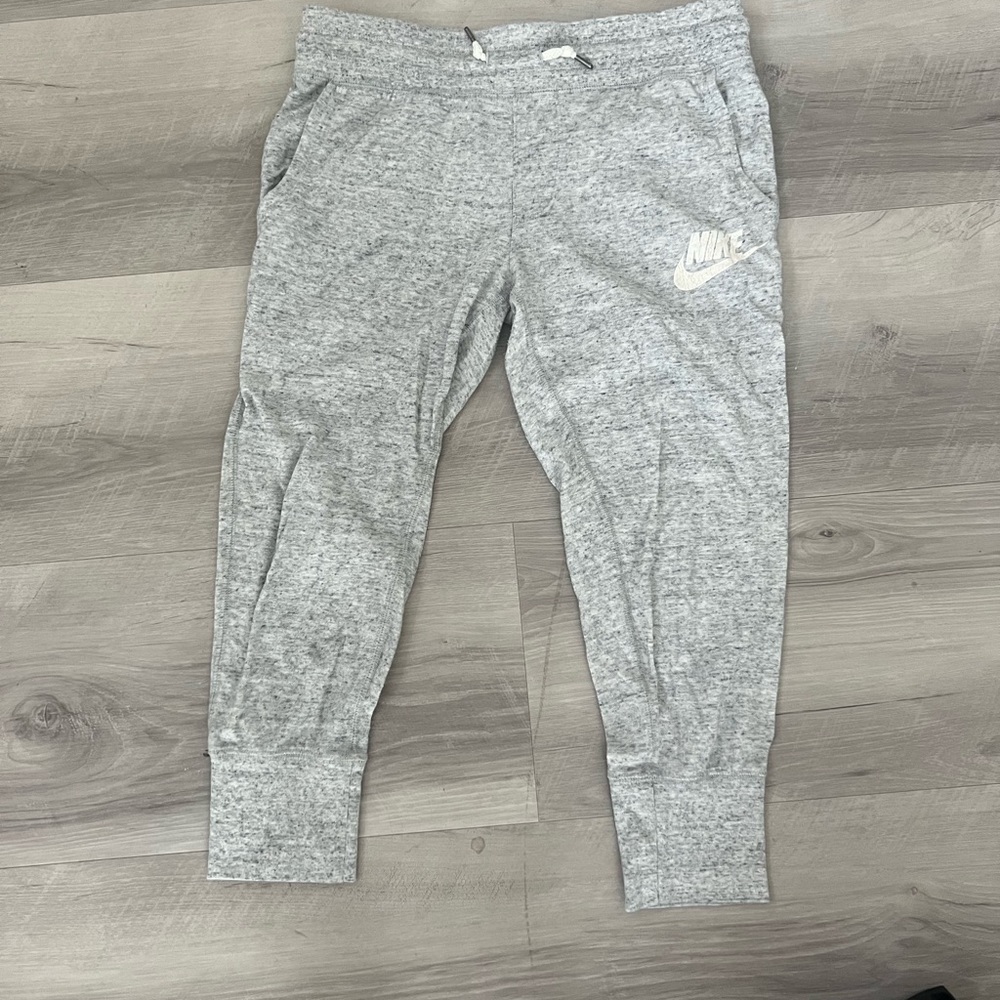 Nike calf length pants